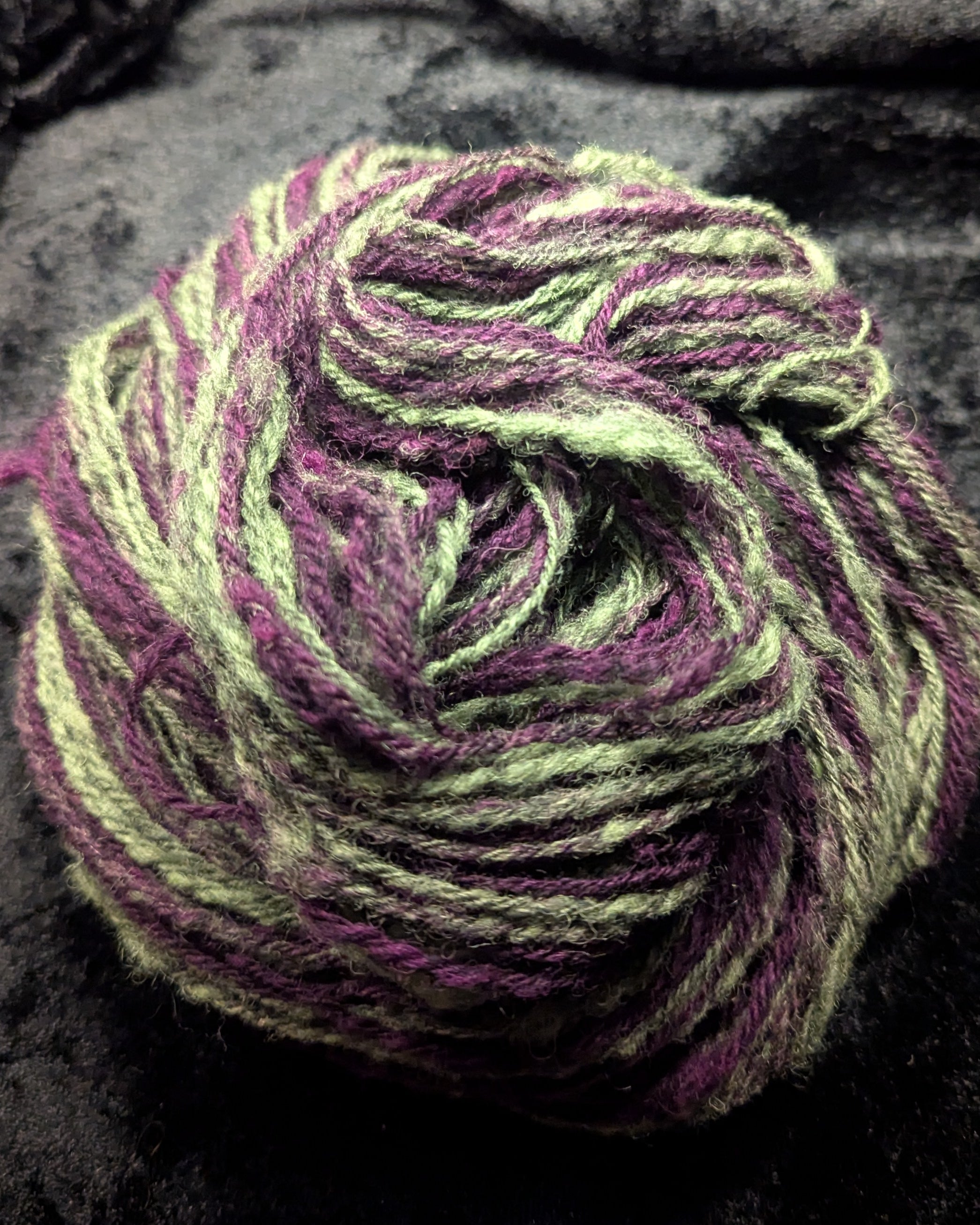 "Maleficent" handspun yarn 45g/90yards 100% wool