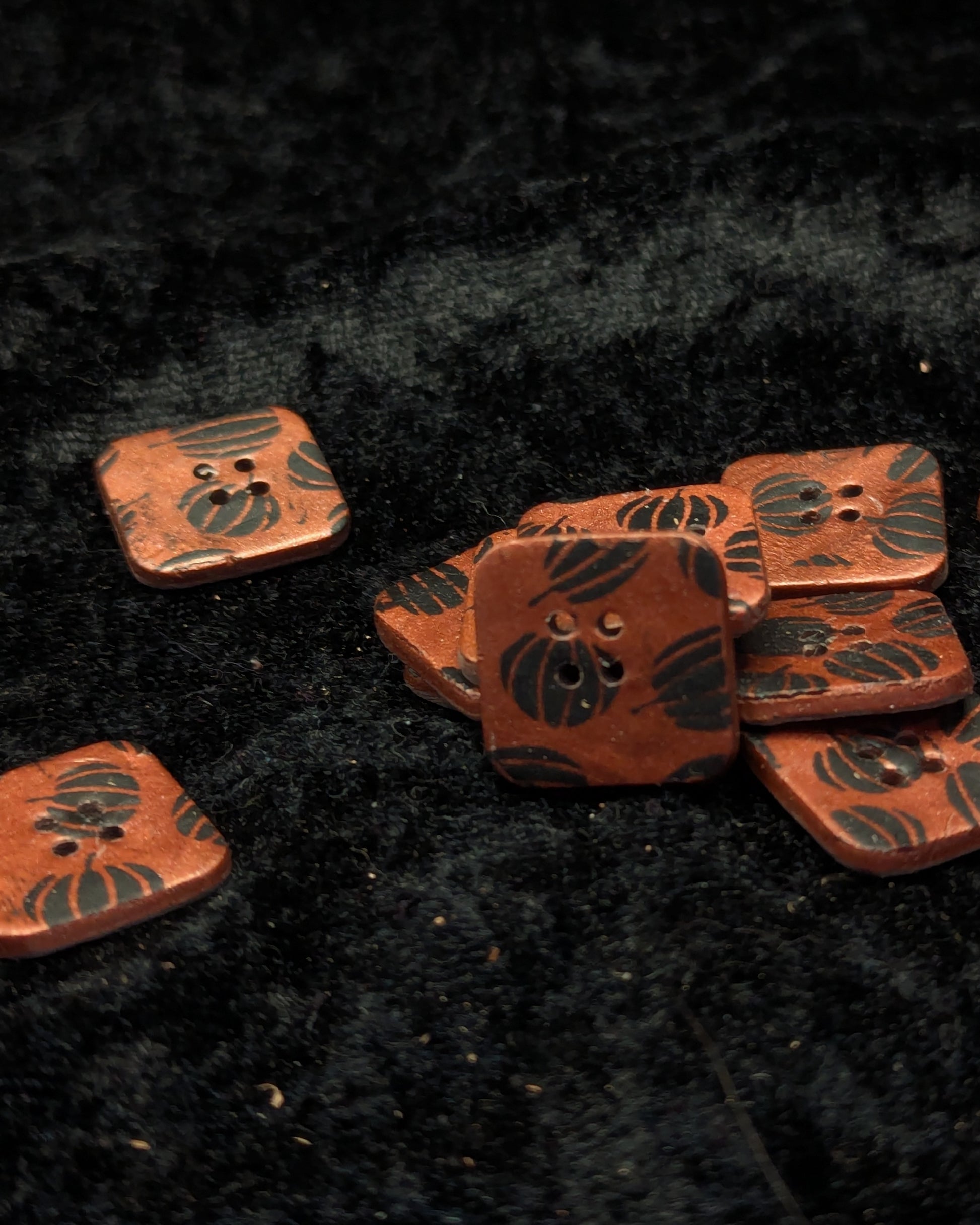 Pumpkin button - black on copper
