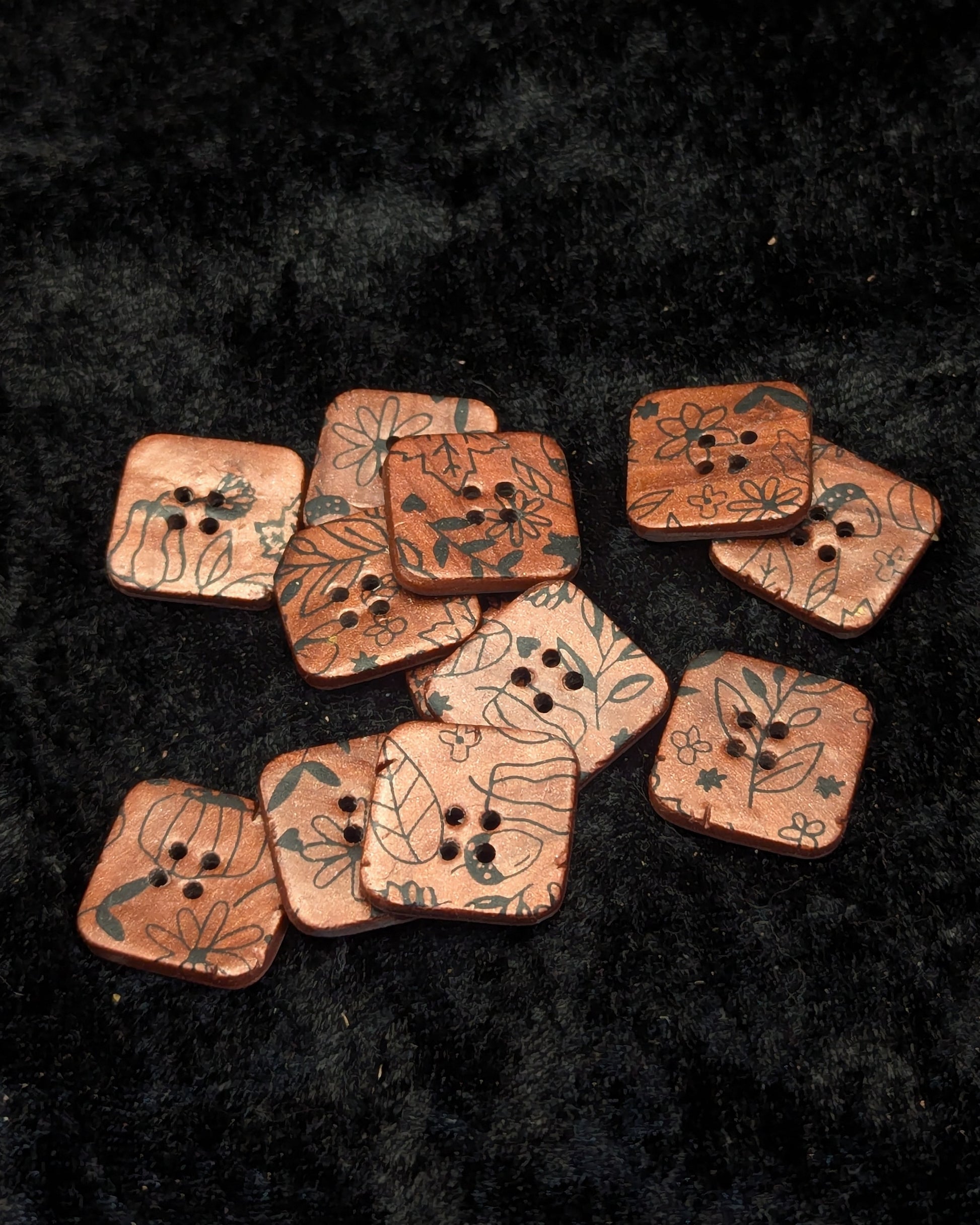 Autumn Leaf button - black on copper