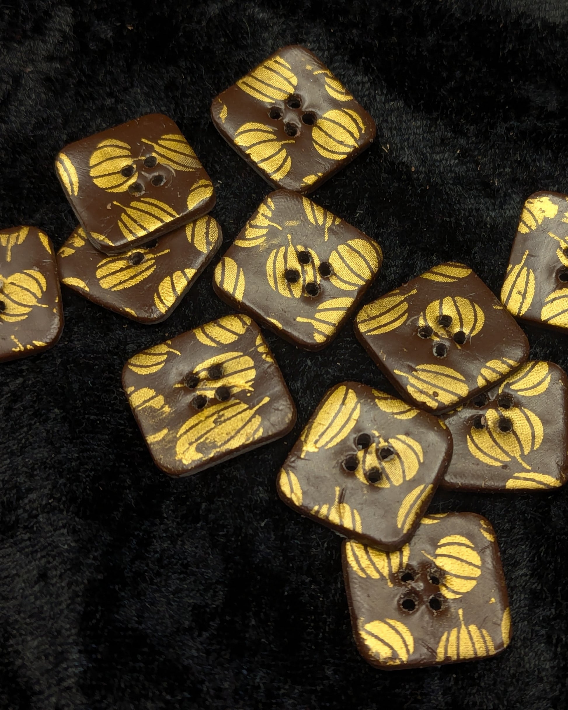 Pumpkin button - gold on brown