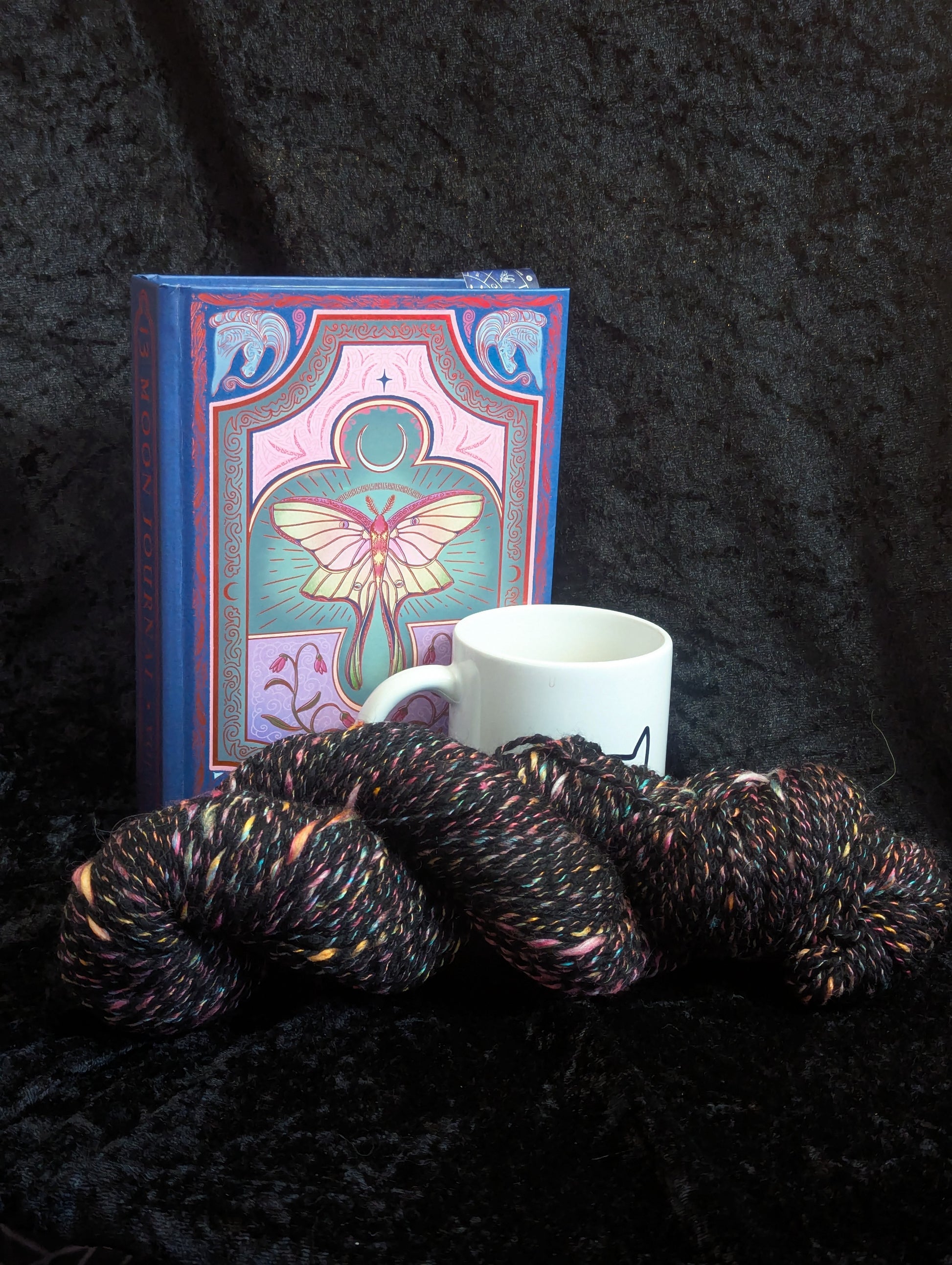 "Dia de Muertos" handspun yarn 110g/280yards Bamboo/Merino blend